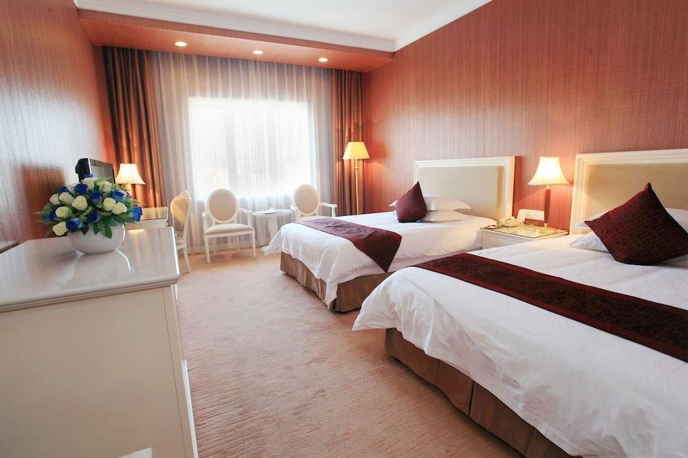 Shanghai Rongju Hotel Lujiazui Hotel Exterior photo